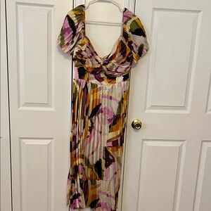 Lulu's Multicolor Pleated Maxi Dress